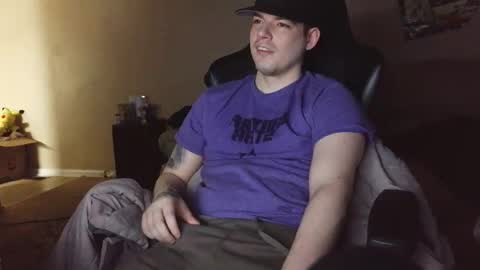 Snapshot of camerondt chatting on 03-06-26, 01:29 camerondt online show from 03-06-26, 01:29