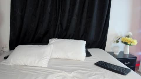 Camila cruz online show from 03-24-26, 08:36