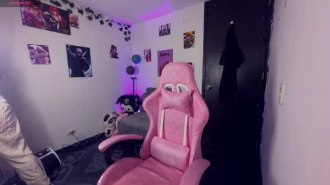 Snapshot of cami_mila99 chatting on 02-17-26, 05:37 CAMI online show from 02-17-26, 05:37