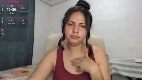 Snapshot of cami_valbuena chatting on 02-13-26, 11:12 Camila Valbuena online show from 02-13-26, 11:12