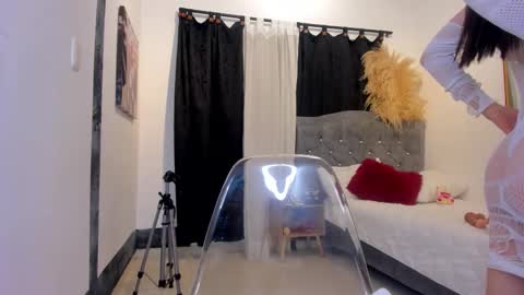 Snapshot of camicute_ chatting on 03-08-26, 12:30 online show from 03-08-26, 12:30