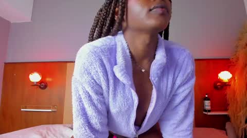 Snapshot of camiestrada chatting on 01-18-25, 09:13 camiestrada online show from 01-18-25, 09:13