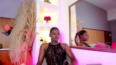 Snapshot of camiestrada chatting on 01-26-25, 05:56 camiestrada online show from 01-26-25, 05:56