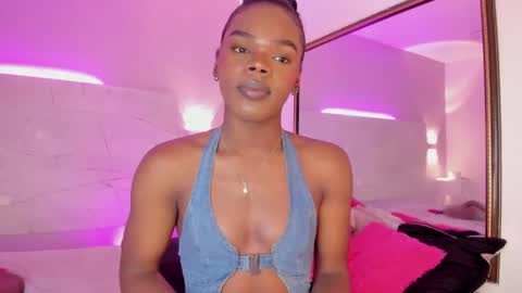 Snapshot of camiestrada chatting on 02-09-25, 02:18 camiestrada online show from 02-09-25, 02:18