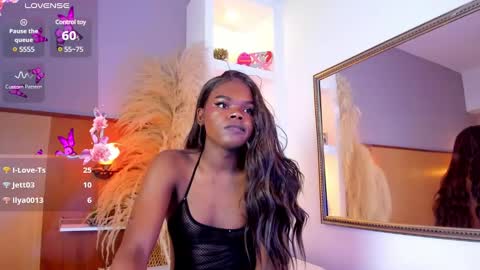 Snapshot of camiestrada chatting on 02-21-25, 04:51 camiestrada online show from 02-21-25, 04:51