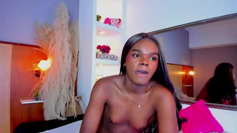 Snapshot of camiestrada chatting on 02-25-25, 07:09 camiestrada online show from 02-25-25, 07:09