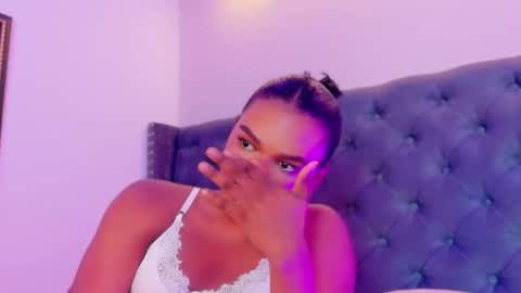 Snapshot of camiestrada chatting on 09-23-25, 02:36 camiestrada online show from 09-23-25, 02:36
