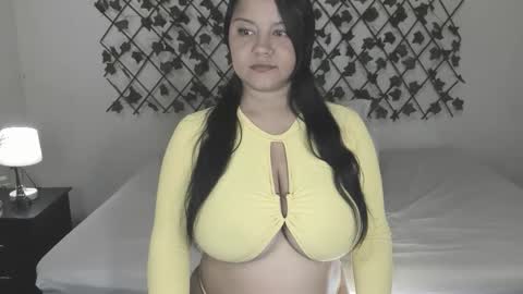 Snapshot of camihotboobs chatting on 03-11-26, 05:35 camihotboobs online show from 03-11-26, 05:35