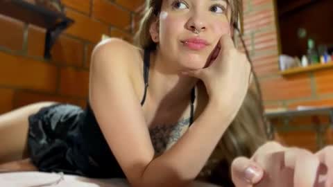 Snapshot of camii19y chatting on 09-13-25, 06:29 camii19y online show from 09-13-25, 06:29
