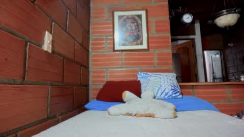 Snapshot of camii19y chatting on 10-03-25, 08:06 camii19y online show from 10-03-25, 08:06