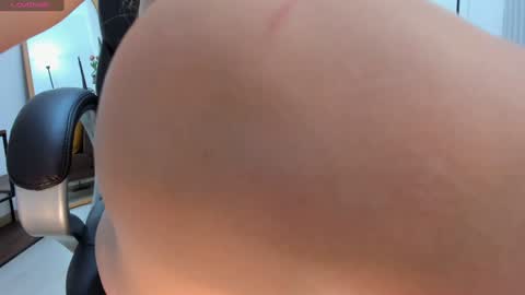 Snapshot of camiilaa1 chatting on 01-09-25, 05:13 Camila online show from 01-09-25, 05:13