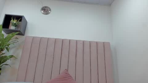 Snapshot of camila__herrera chatting on 02-07-25, 03:34 Camila online show from 02-07-25, 03:34