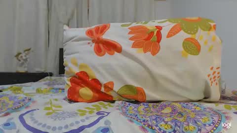 Snapshot of camila_blandexxxx chatting on 10-31-25, 07:59 Instagram camila blande1 online show from 10-31-25, 07:59