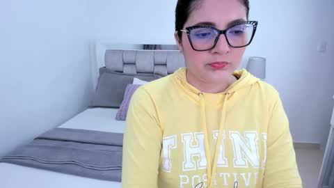 Camila buitrago online show from 05-07-26, 10:48