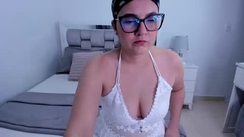 Camila buitrago online show from 05-23-26, 12:16