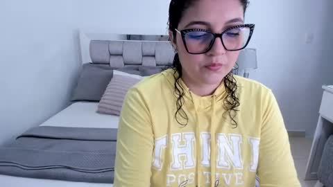 Camila buitrago online show from 05-24-26, 12:04