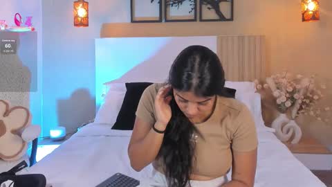 Snapshot of camila_bustamante_ chatting on 10-09-25, 06:39 camila_bustamante_ online show from 10-09-25, 06:39