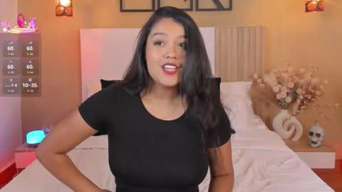 Snapshot of camila_bustamante_ chatting on 10-16-25, 04:08 camila_bustamante_ online show from 10-16-25, 04:08