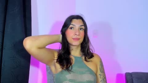 Snapshot of camila_coxx chatting on 12-11-24, 07:42 s online show from 12-11-24, 07:42