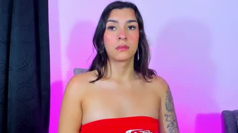 Snapshot of camila_coxx chatting on 12-20-24, 04:42 s online show from 12-20-24, 04:42