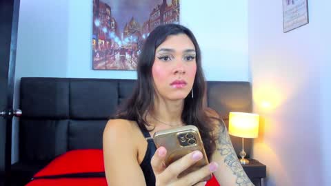 Snapshot of camila_coxx chatting on 01-10-25, 04:22 s online show from 01-10-25, 04:22