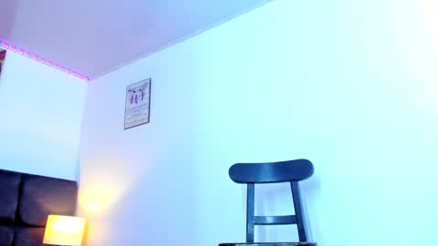 Snapshot of camila_coxx chatting on 01-10-25, 07:25 s online show from 01-10-25, 07:25