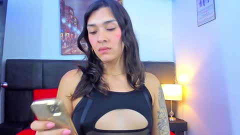 Snapshot of camila_coxx chatting on 01-17-25, 05:53 s online show from 01-17-25, 05:53