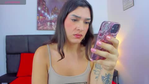 Snapshot of camila_coxx chatting on 01-26-25, 09:29 s online show from 01-26-25, 09:29