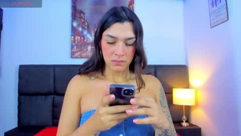 Snapshot of camila_coxx chatting on 01-28-25, 05:32 s online show from 01-28-25, 05:32