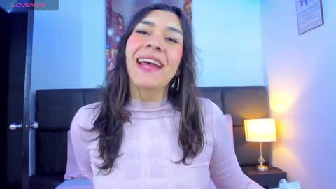 Snapshot of camila_coxx chatting on 02-02-25, 04:37 s online show from 02-02-25, 04:37