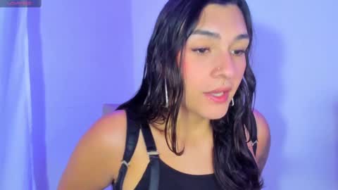 Snapshot of camila_coxx chatting on 02-12-25, 10:15 s online show from 02-12-25, 10:15