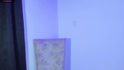 Snapshot of camila_coxx chatting on 02-28-25, 10:50 s online show from 02-28-25, 10:50