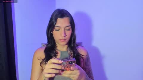 Snapshot of camila_coxx chatting on 03-08-25, 06:37 s online show from 03-08-25, 06:37