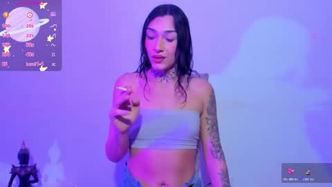 Snapshot of camila_coxx chatting on 01-17-26, 06:18 s online show from 01-17-26, 06:18