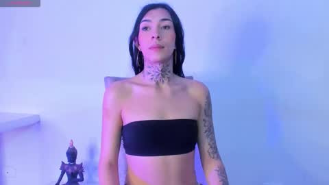 Snapshot of camila_coxx chatting on 02-08-26, 02:48 s online show from 02-08-26, 02:48