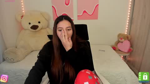 Snapshot of camila_ec2 chatting on 12-14-24, 12:44 C A M I online show from 12-14-24, 12:44