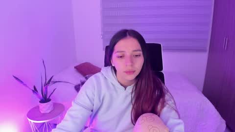 Snapshot of camila_ec2 chatting on 11-18-25, 02:17 C A M I online show from 11-18-25, 02:17