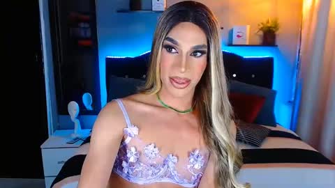 Camila online show from 01-24-25, 04:16