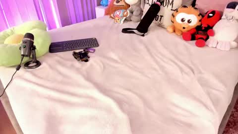 Camila online show from 03-03-25, 02:47