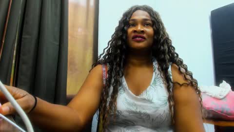 Camila online show from 02-14-25, 07:12