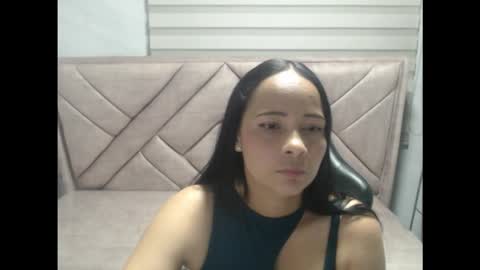 Snapshot of camila_vanegas_v chatting on 03-27-26, 09:03 Cami online show from 03-27-26, 09:03