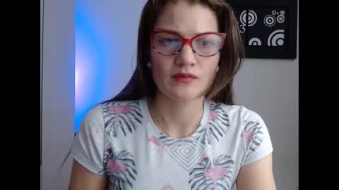 Snapshot of camila_ventura chatting on 09-28-25, 02:00 Camila ventura online show from 09-28-25, 02:00