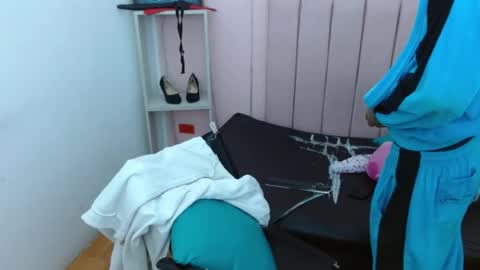camila_williiamsres online show from 06-25-26, 02:00