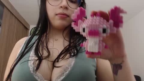 Snapshot of camilacarter chatting on 01-02-25, 09:11 camilacarter online show from 01-02-25, 09:11