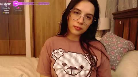 Snapshot of camilacarter chatting on 10-24-25, 02:52 camilacarter online show from 10-24-25, 02:52