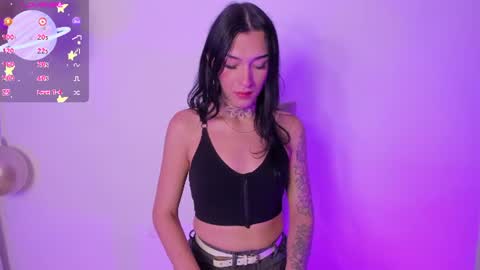 Snapshot of camilacoxx chatting on 07-16-26, 07:47 online show from 07-16-26, 07:47