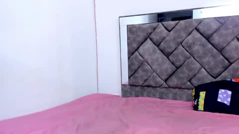 camilajhoones online show from 12-12-24, 09:30