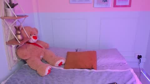 Camila  online show from 02-12-26, 04:29