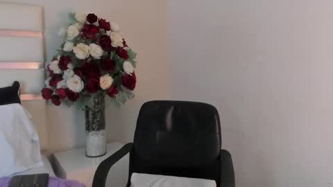 Camila online show from 12-17-24, 11:27