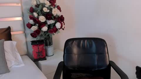 Camila online show from 03-11-25, 02:10